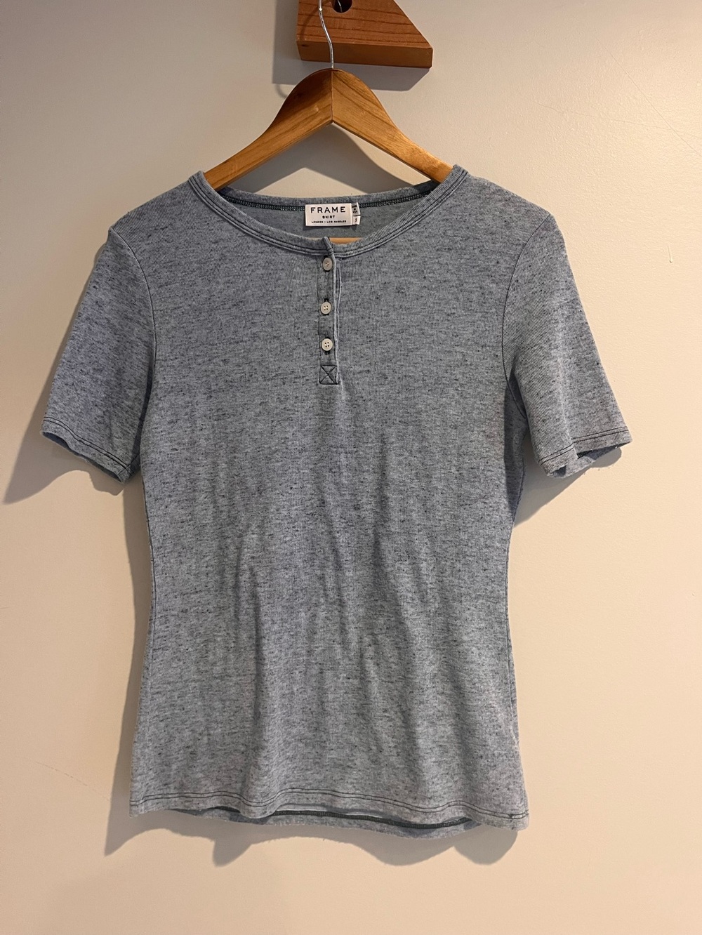 Frame Henley Short Sleeve Shirt Button Tee T Shirt Stretch SMALL Soft Blue EUC
